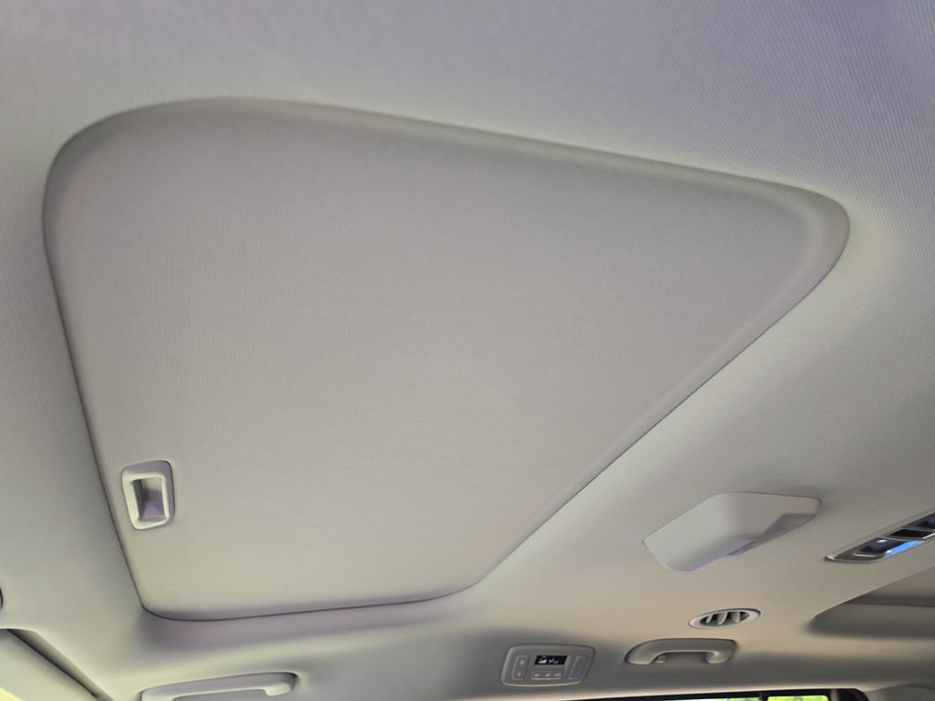 New 2027 Kia Carnival SX FWD image 23