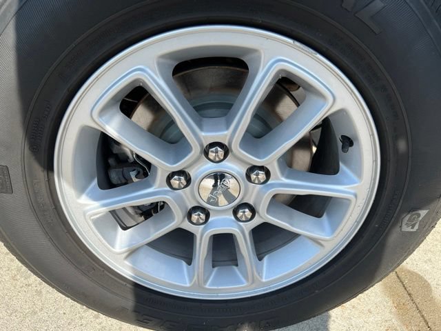 Certified 2020 Jeep Grand Cherokee Laredo AWD/4WD image 10