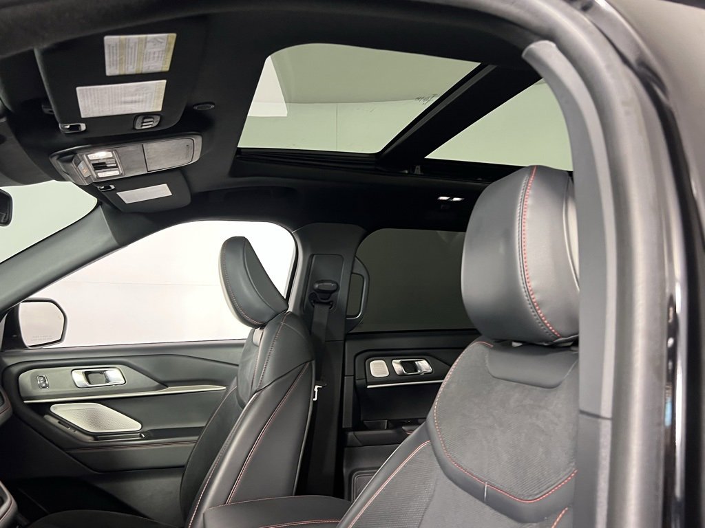 Used 2025 Ford Explorer ST w/ Sun And Sound Package image 23