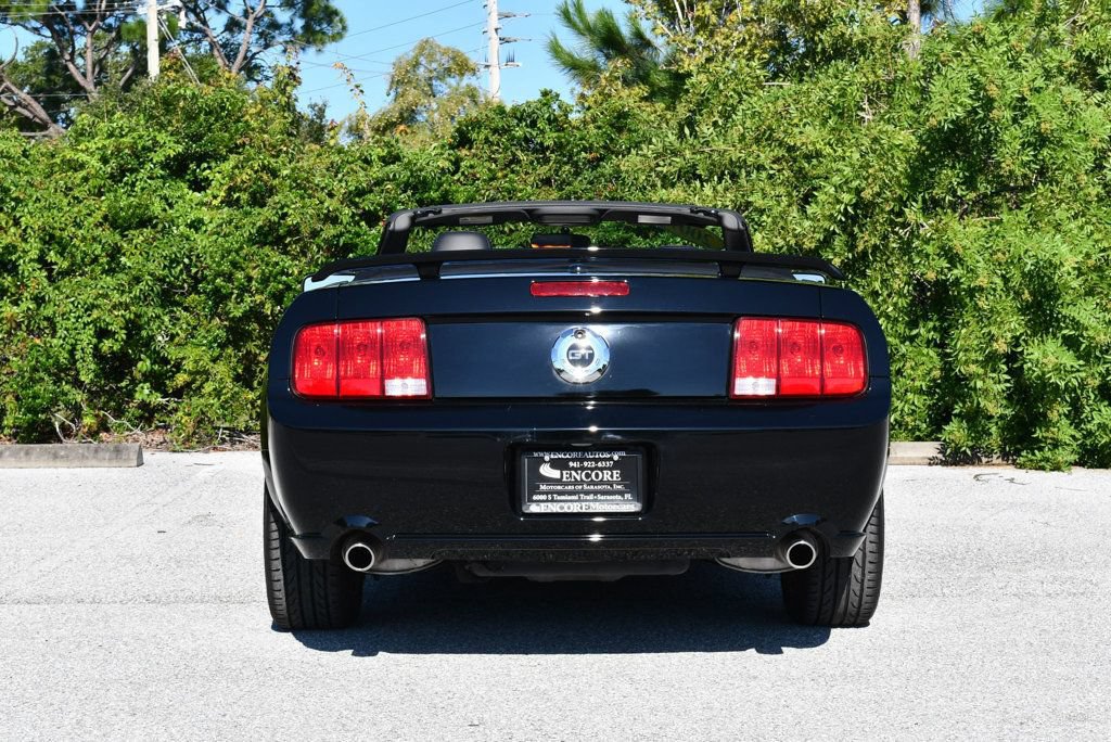 Used 2007 Ford Mustang GT RWD image 5