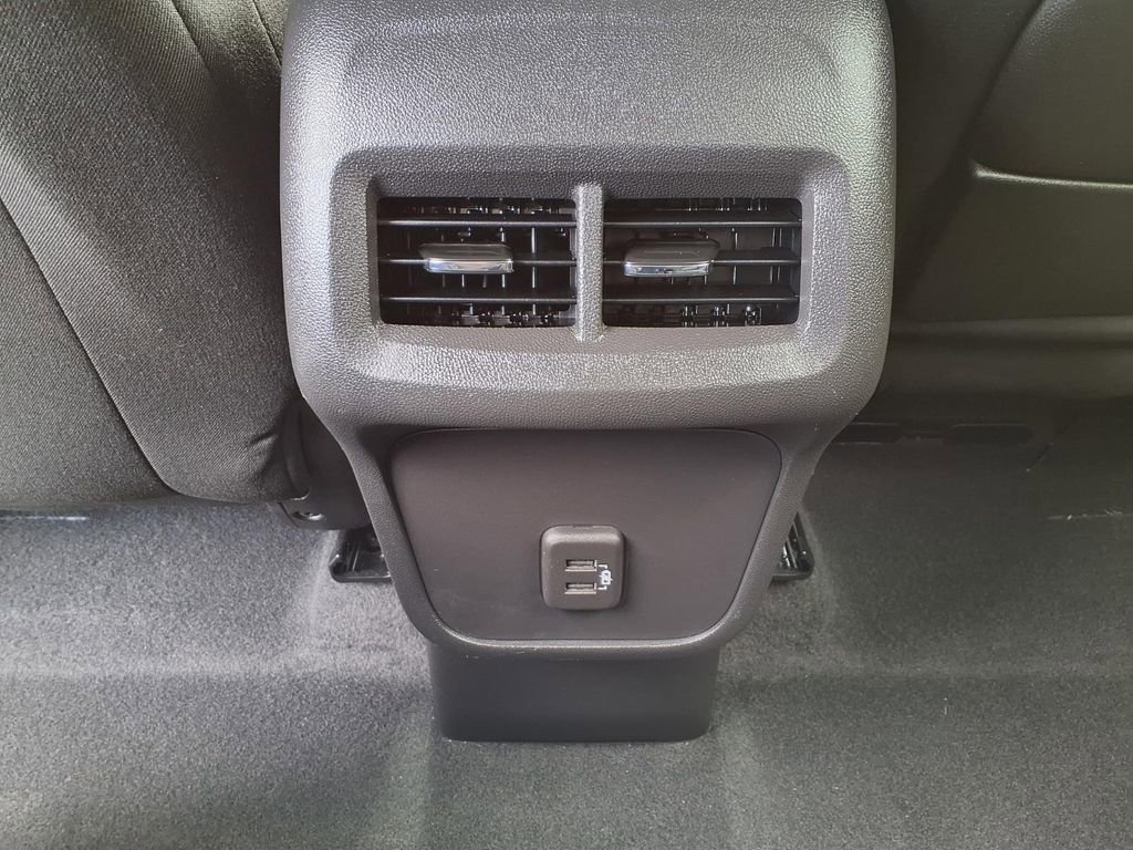 Used 2024 GMC Terrain SLE w/ Elevation Edition FWD image 14