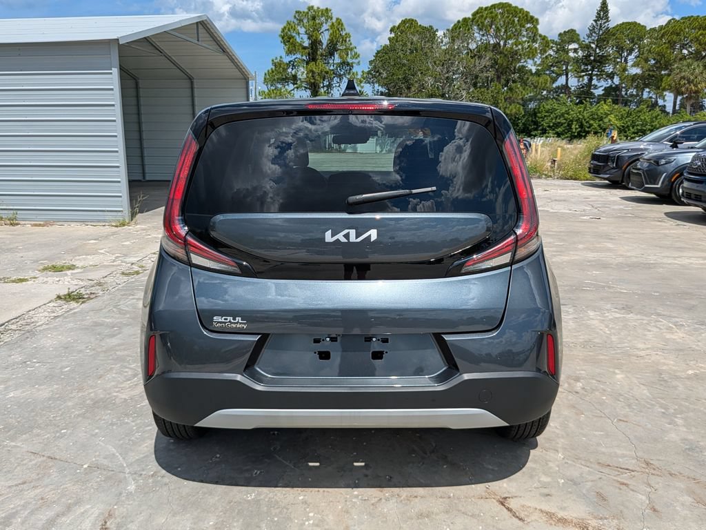 Certified 2025 Kia Soul LX w/ LX Technology Package FWD image 7