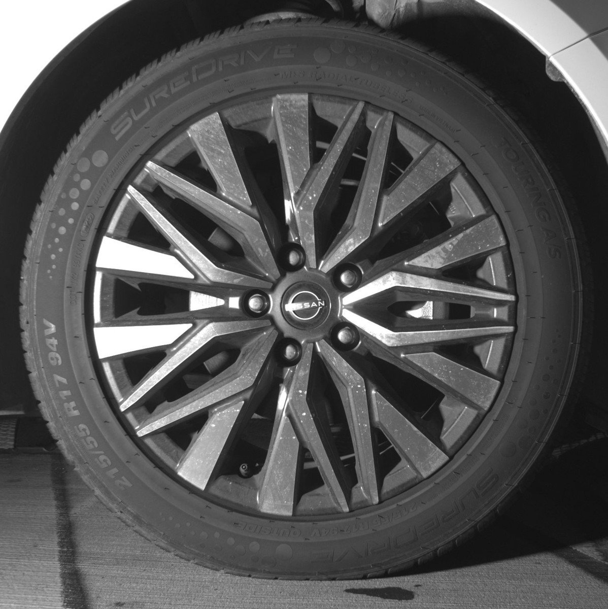 Used 2025 Nissan Altima 2.5 SV FWD image 13