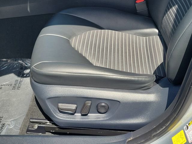 Used 2024 Toyota Camry SE FWD image 12