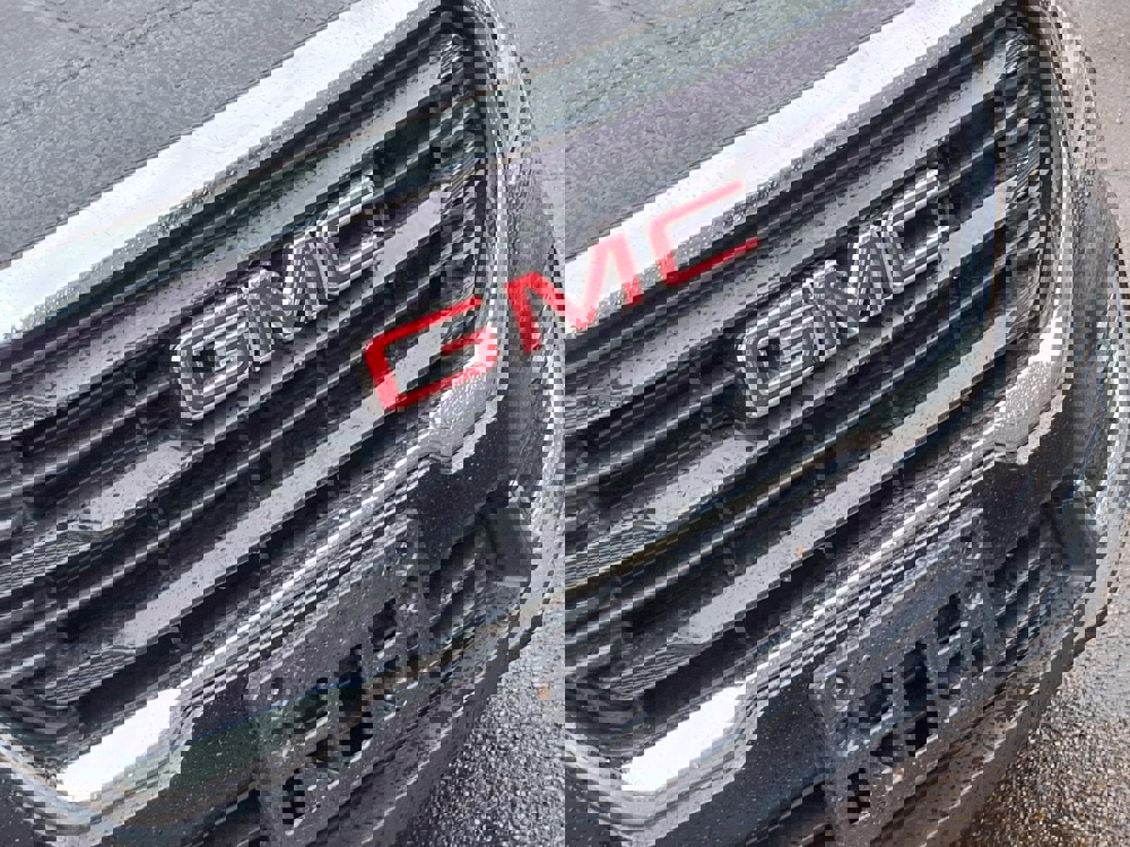 Used 2024 GMC Terrain SLE image 26