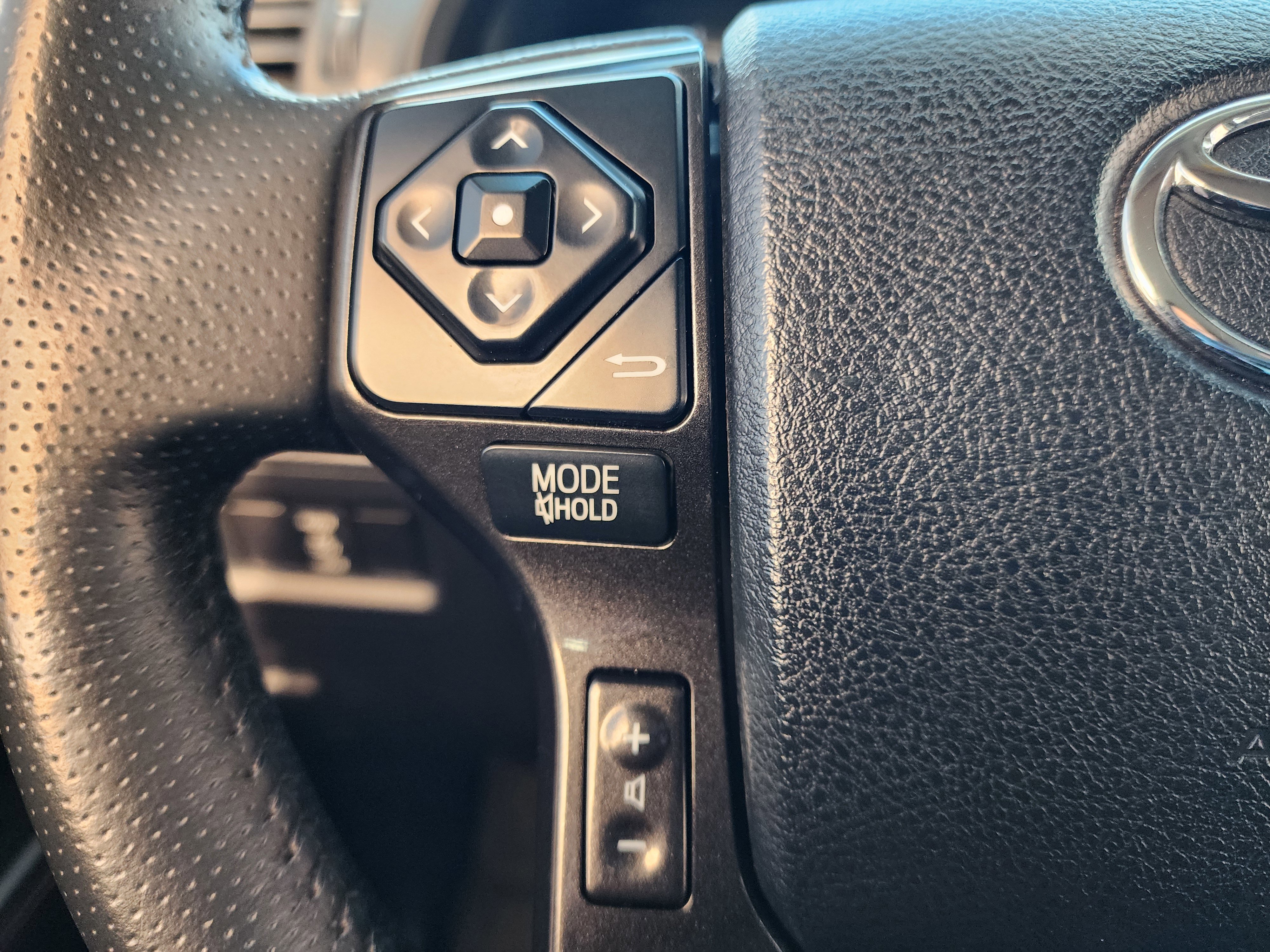 Used 2019 Toyota 4Runner TRD Off-Road Premium image 18