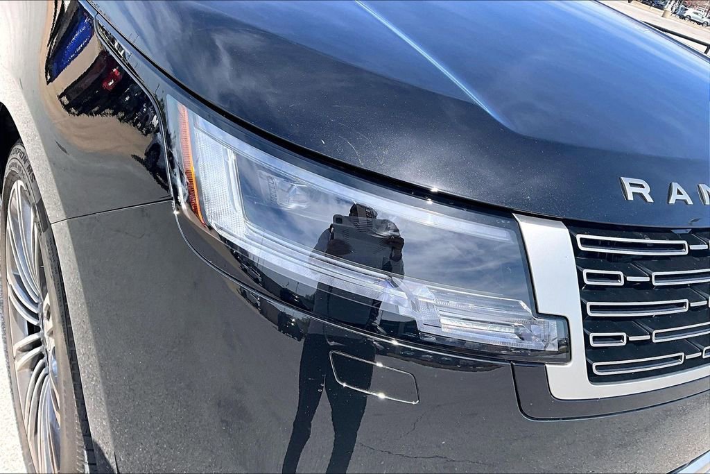Used 2025 Land Rover Range Rover SE image 30