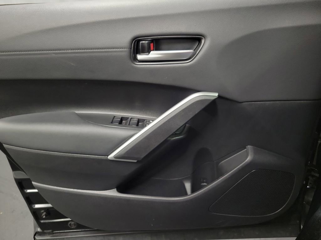 Used 2023 Toyota Corolla Cross XLE w/ Convenience Package image 24