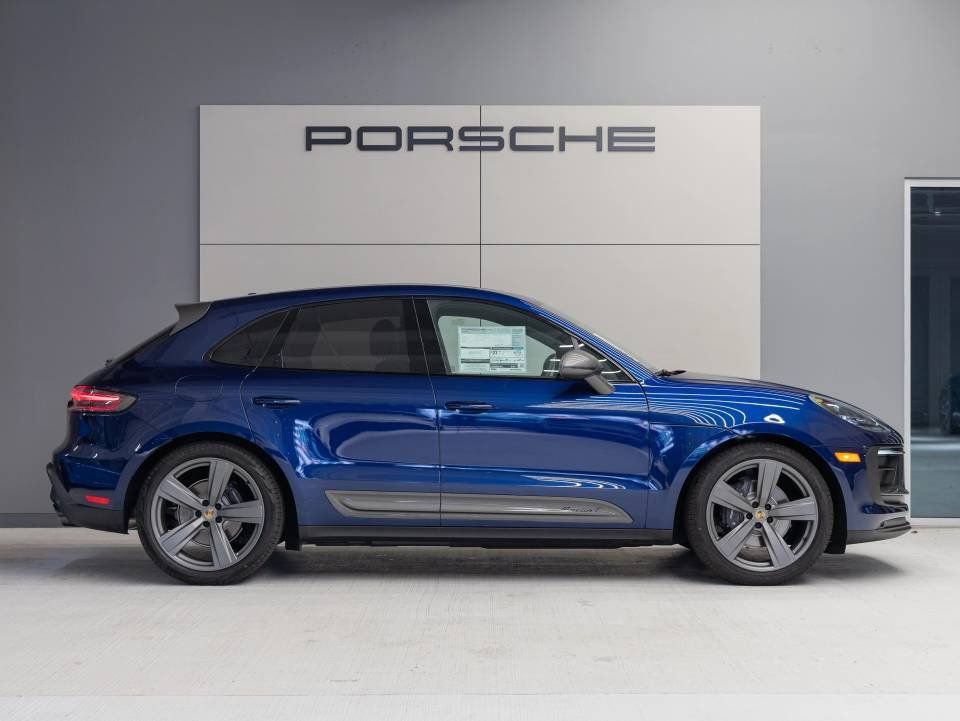 Certified 2025 Porsche Macan Turbo image 8