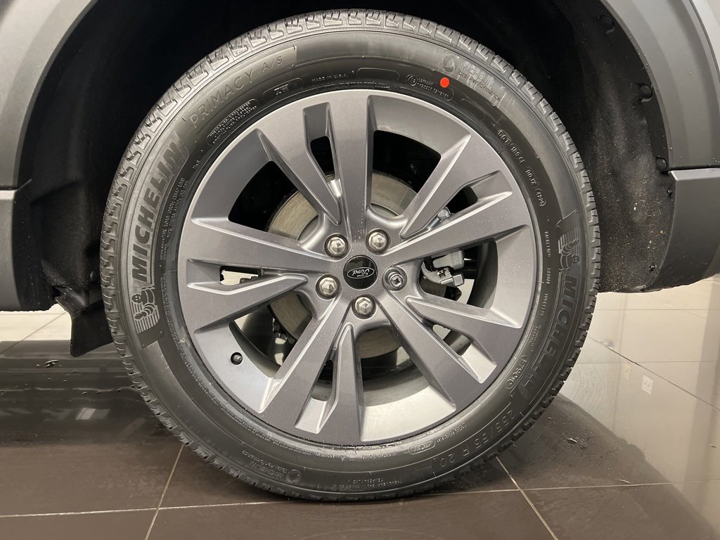 New 2026 Ford Explorer Active w/ Active Comfort Package image 7