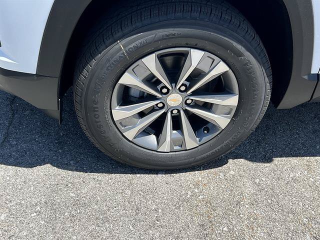 New 2026 Chevrolet Equinox LT w/ Safety and Technology Package FWD image 10