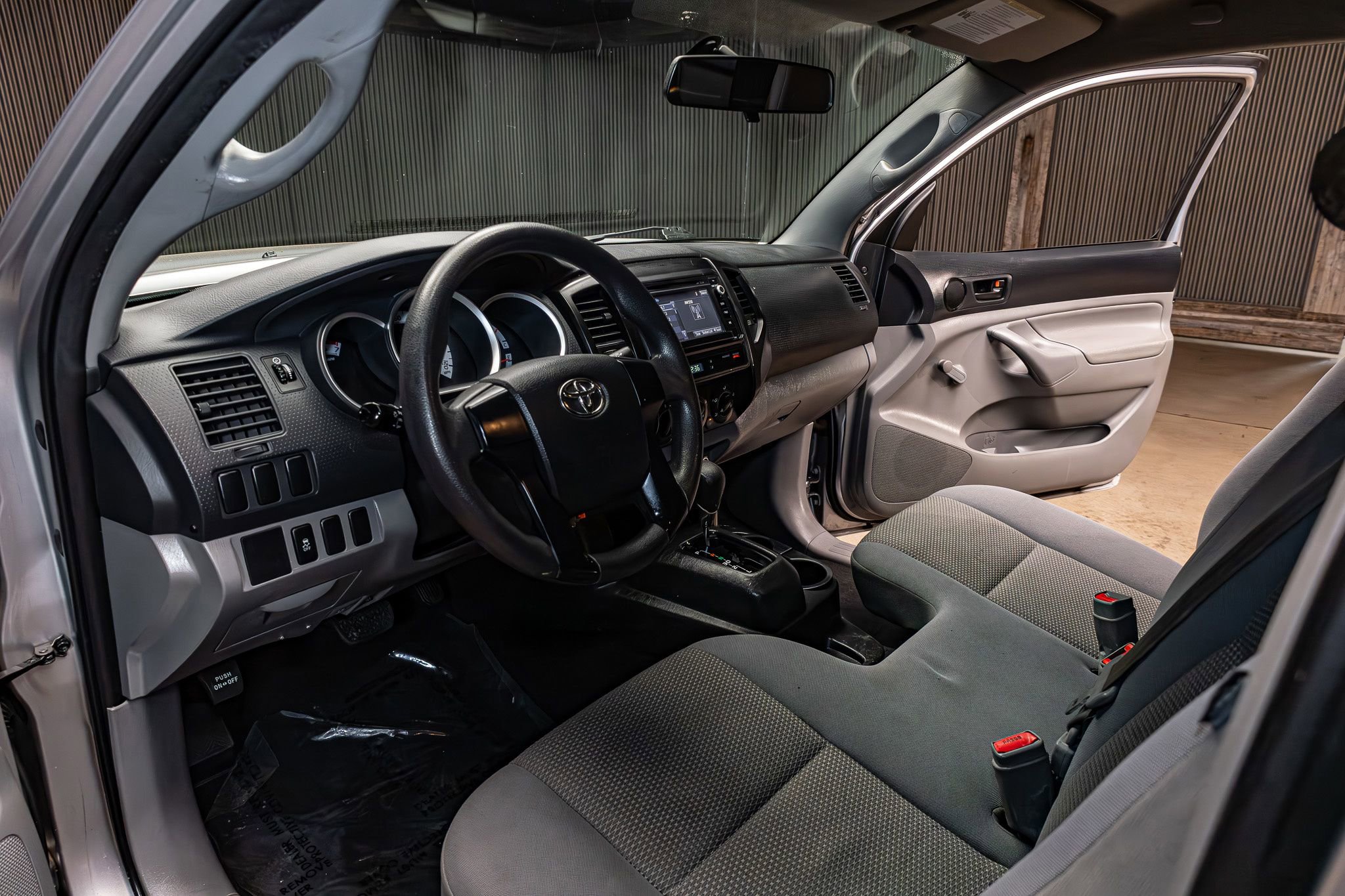 Used 2014 Toyota Tacoma 2WD Regular Cab image 12