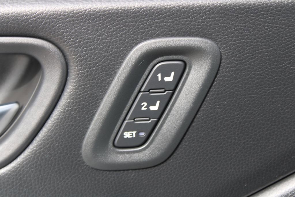 Used 2023 Honda Pilot Touring image 10