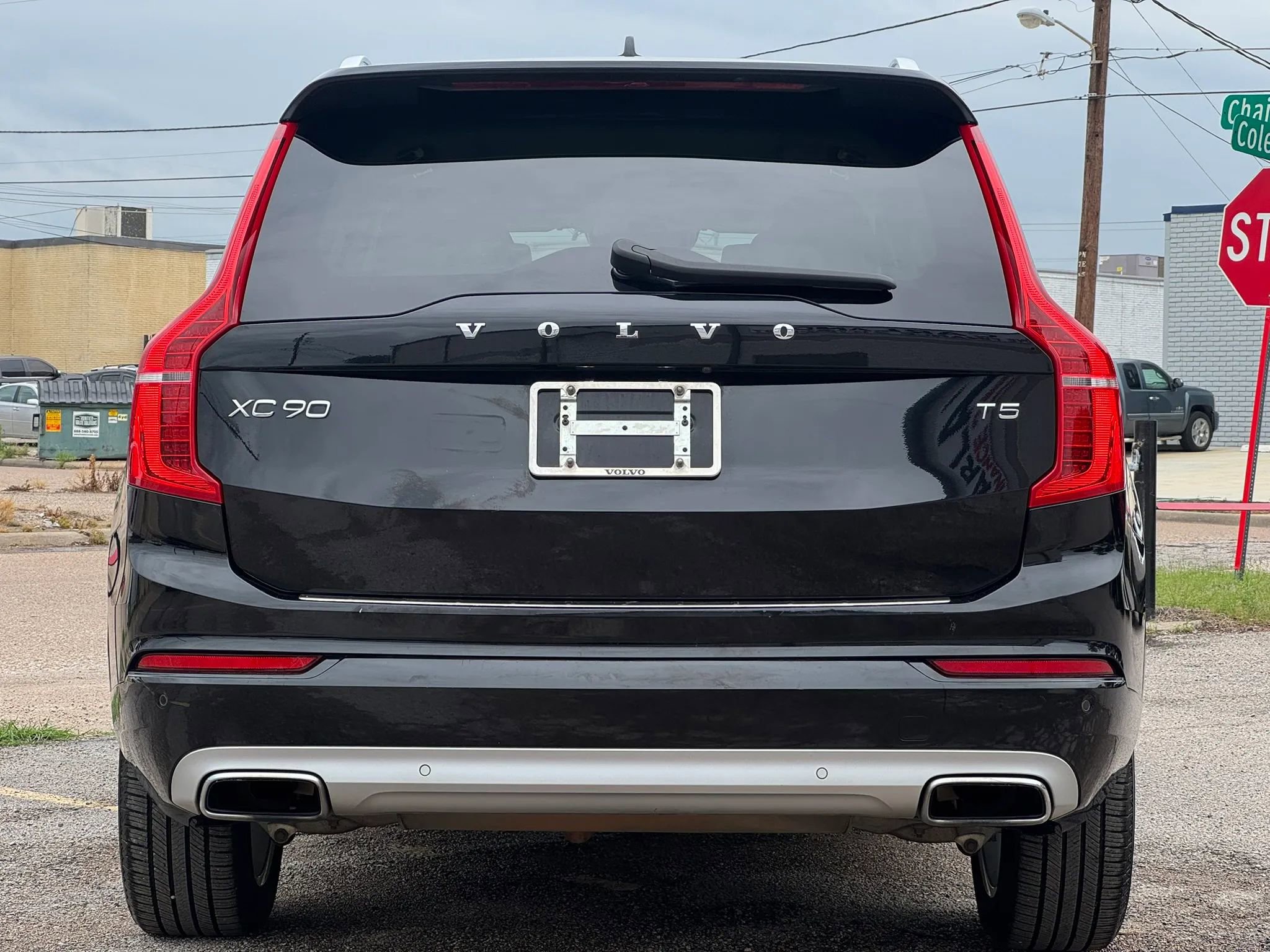 Used 2021 Volvo XC90 T5 Momentum w/ Climate Package FWD image 6