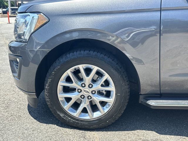 Used 2020 Ford Expedition XLT w/ Equipment Group 202A RWD image 14