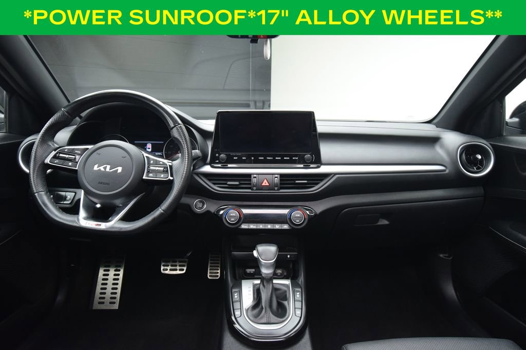Used 2023 Kia Forte GT-Line w/ GT-Line Premium Package FWD image 4