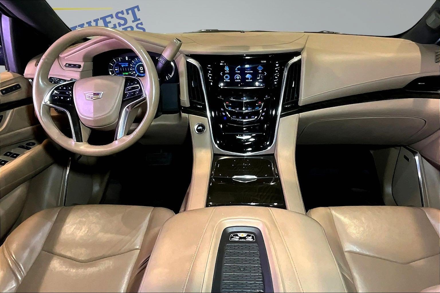 Used 2018 Cadillac Escalade ESV Platinum AWD/4WD image 8