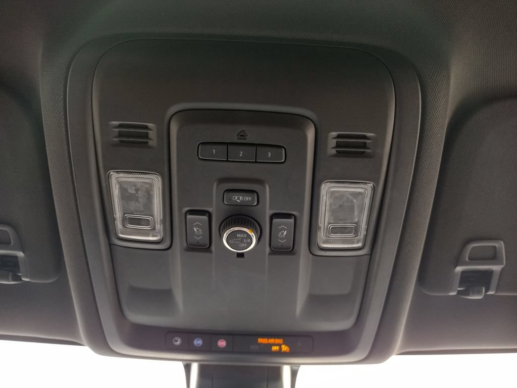 Used 2022 Chevrolet Suburban Premier AWD/4WD image 33