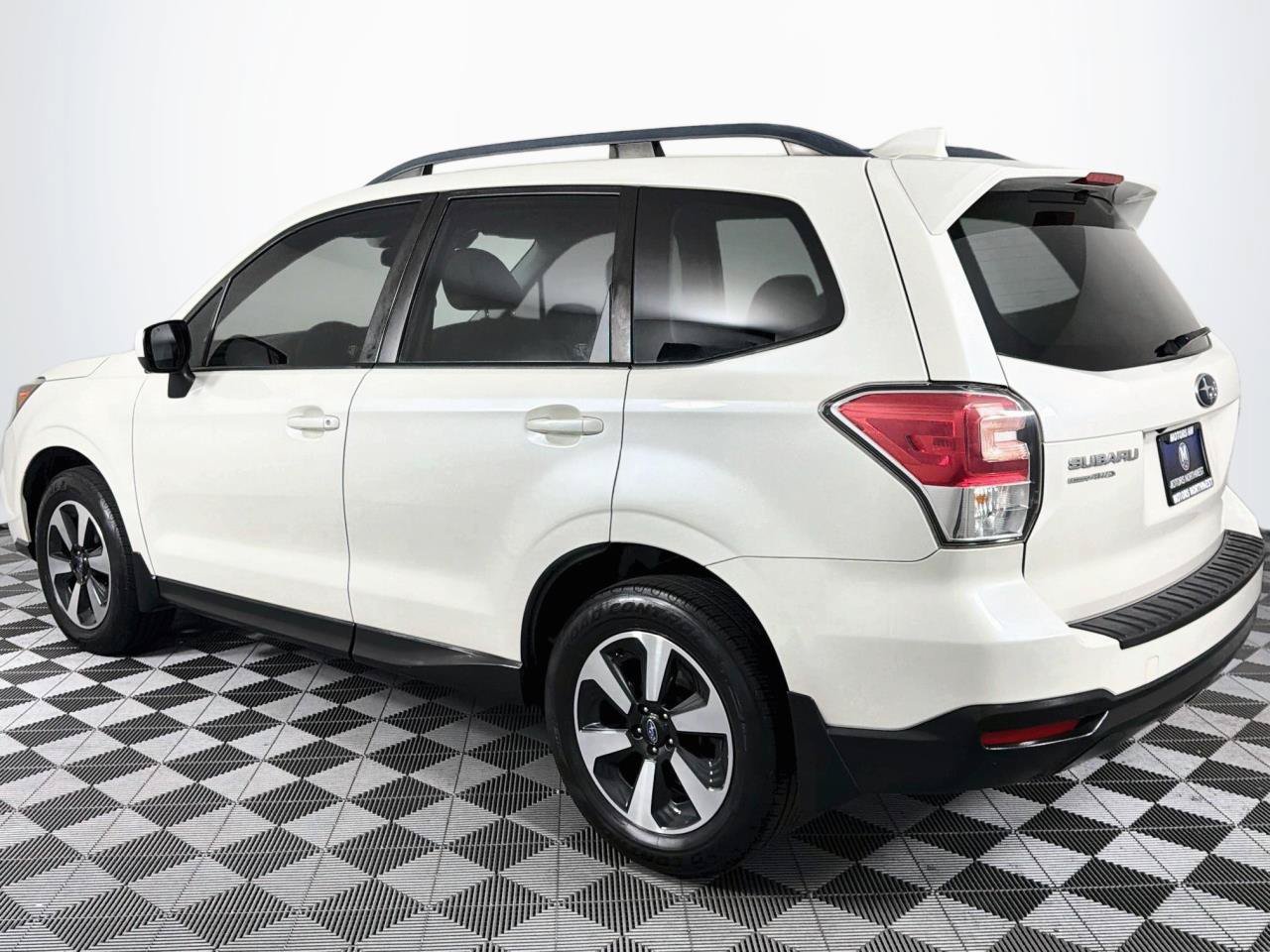 Used 2018 Subaru Forester 2.5i Premium AWD/4WD image 8