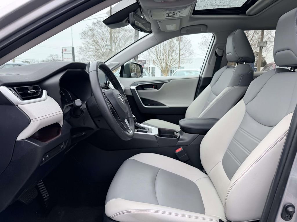 Certified 2021 Toyota RAV4 Limited image 19