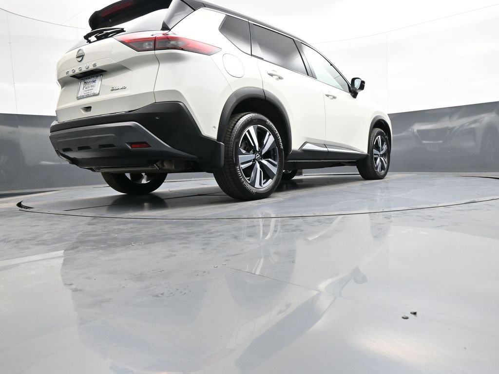 Used 2023 Nissan Rogue SL w/ SL Premium Package image 30