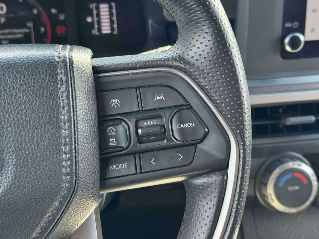 Used 2025 Toyota 4Runner SR5 AWD/4WD image 24