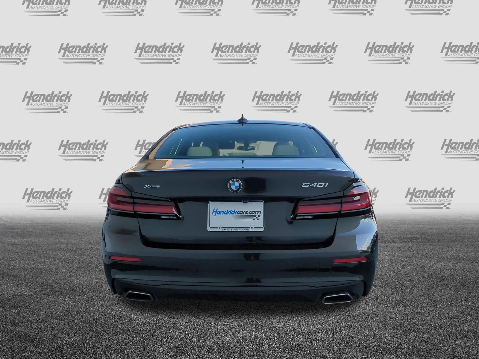 Used 2023 BMW 540i xDrive w/ Premium Package image 9
