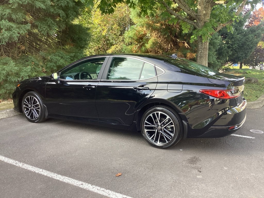 Used 2026 Toyota Camry XLE FWD image 8