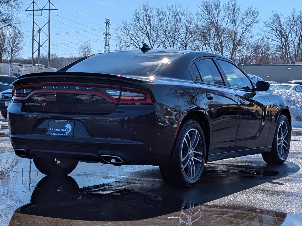 Used 2019 Dodge Charger SXT image 11