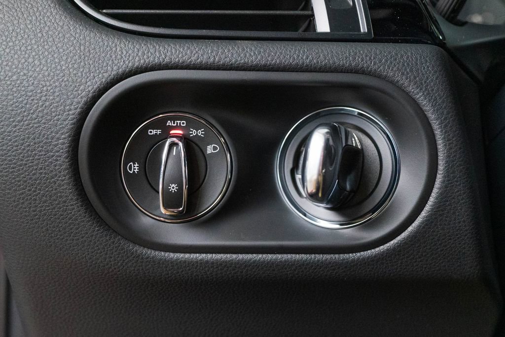 New 2026 Porsche Macan S image 23