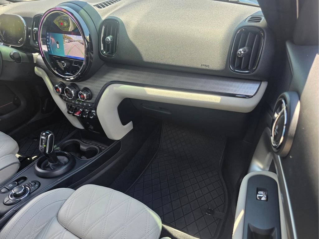 Used 2024 MINI Cooper Countryman S w/ Signature Upholstery Package FWD image 18