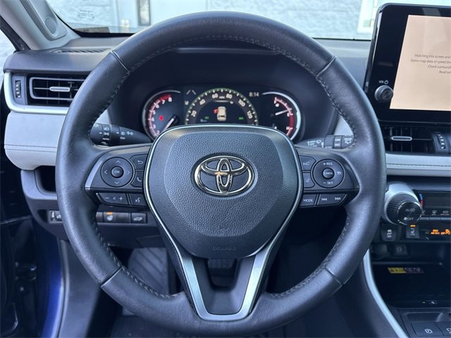 Used 2023 Toyota RAV4 XLE Premium image 17