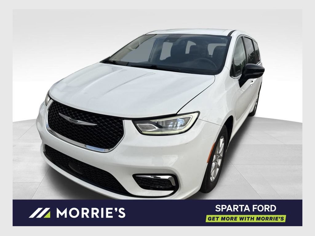Used 2024 Chrysler Pacifica Touring-L FWD image 1