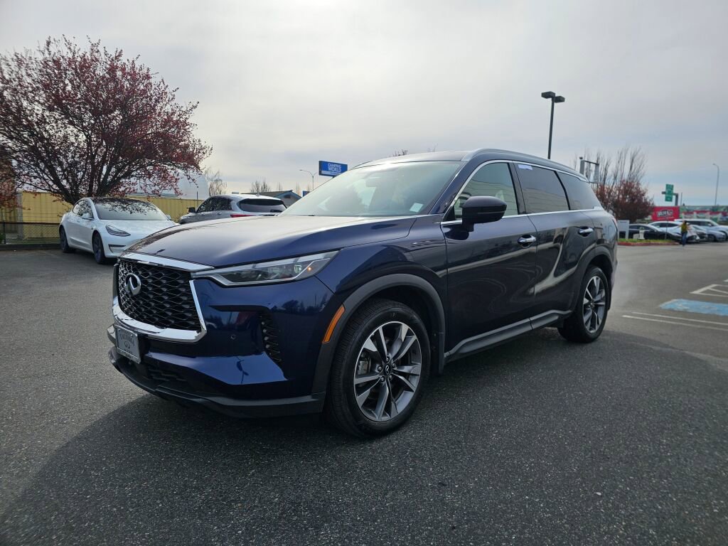 Used 2025 INFINITI QX60 Luxe AWD/4WD image 3