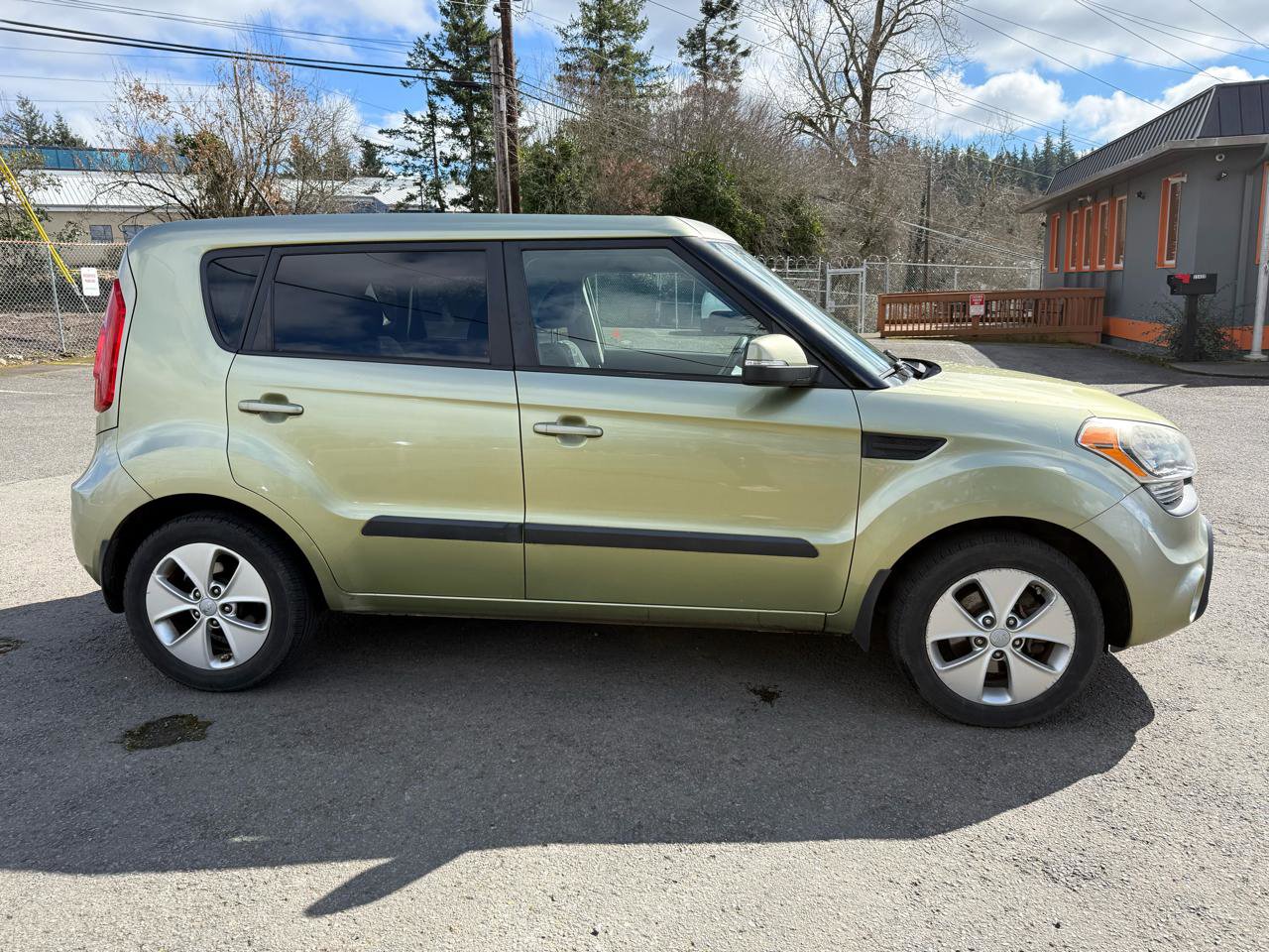 Used 2013 Kia Soul + image 6