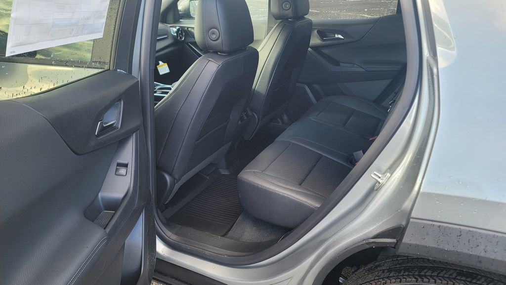 New 2026 Chevrolet Equinox LT w/ Convenience Package II image 23