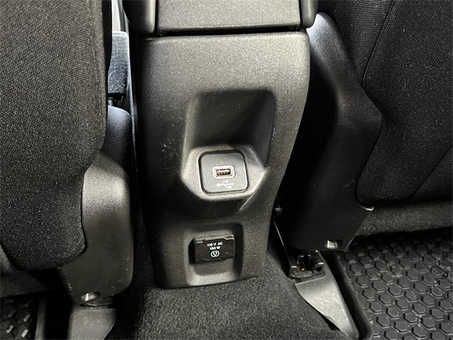 Certified 2022 Jeep Renegade Latitude w/ Convenience Group image 32