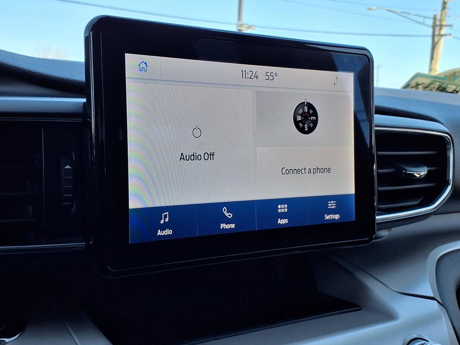 Used 2024 Ford Explorer XLT w/ Equipment Group 202A AWD/4WD image 12