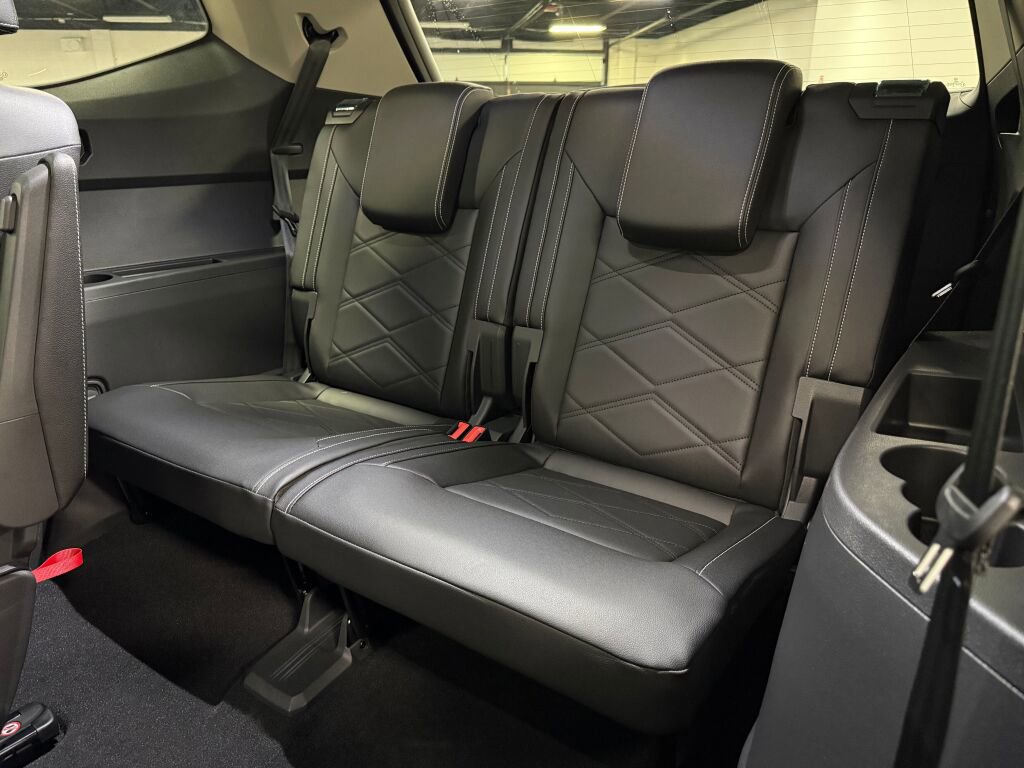 New 2026 Volkswagen Atlas SE image 19