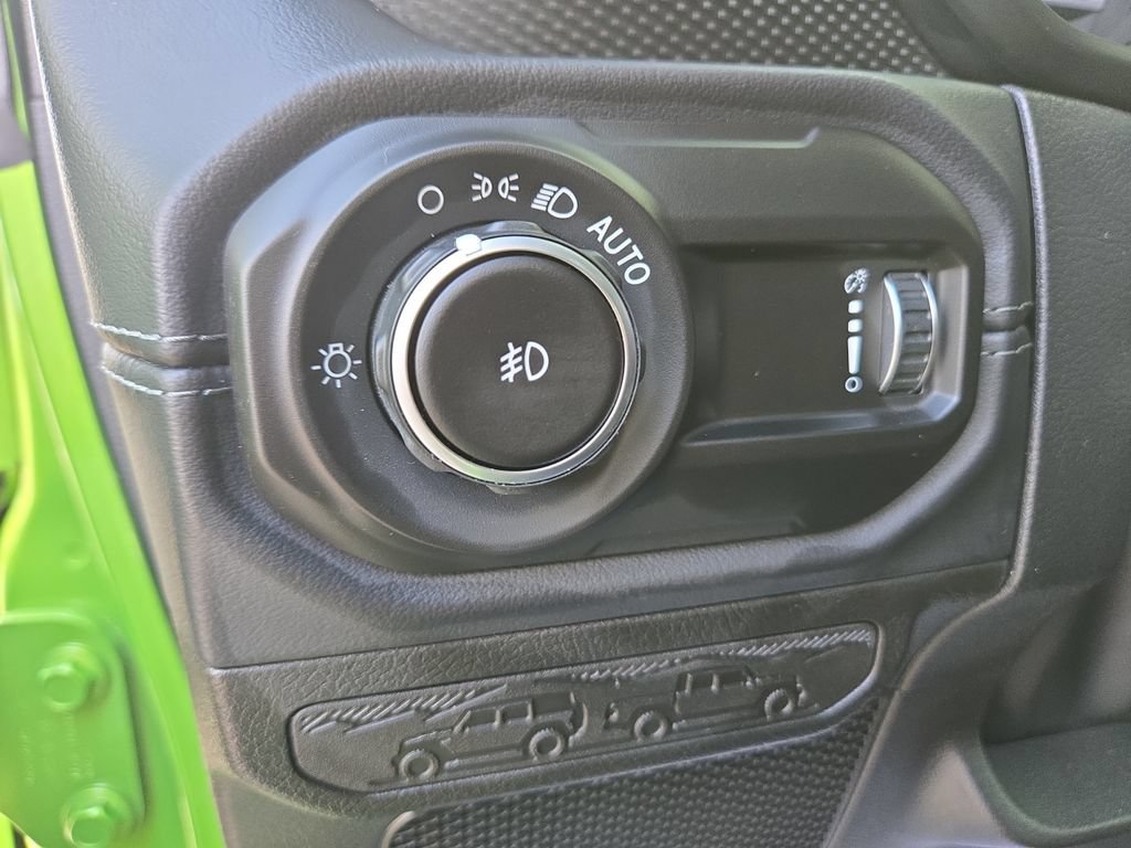 Used 2025 Jeep Wrangler Unlimited Rubicon 392 AWD/4WD image 20