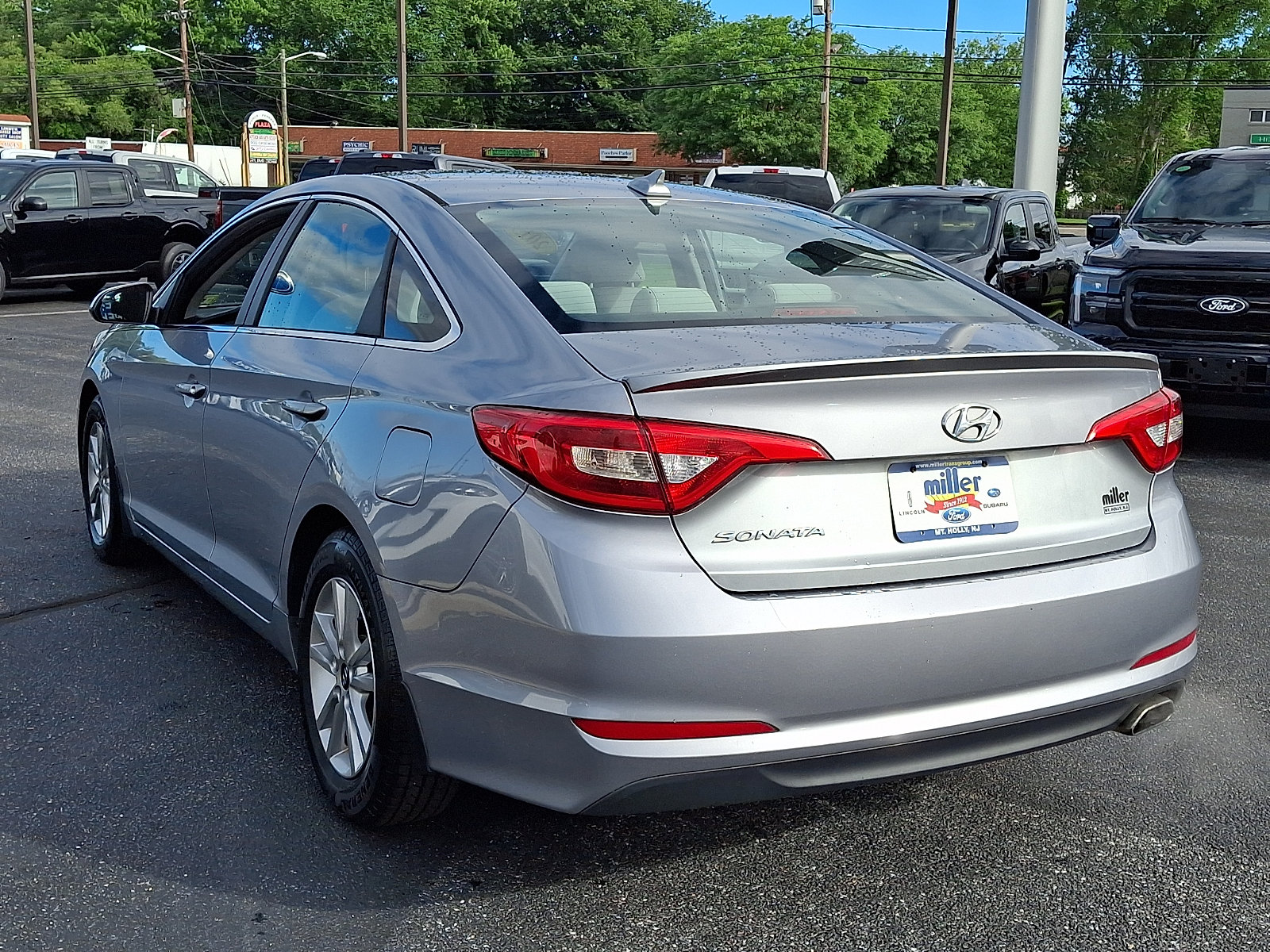 Used 2015 Hyundai Sonata SE FWD image 4
