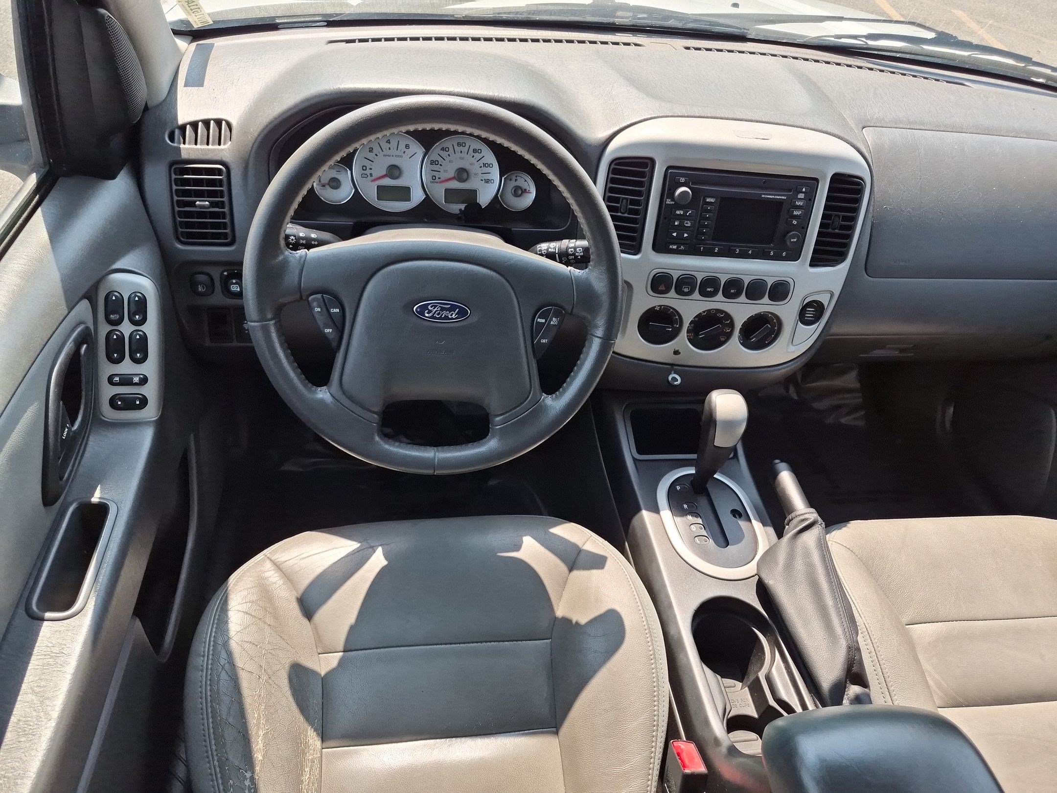 Used 2005 Ford Escape 4WD Hybrid image 26