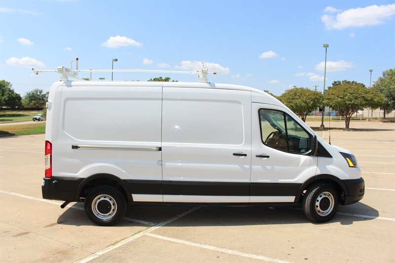 Used 2024 Ford Transit 250 148 Medium Roof RWD image 5