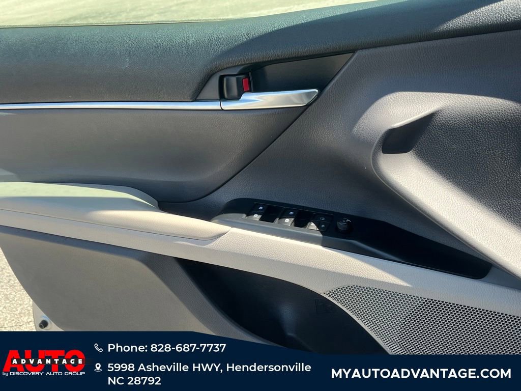 Used 2018 Toyota Camry LE FWD image 19