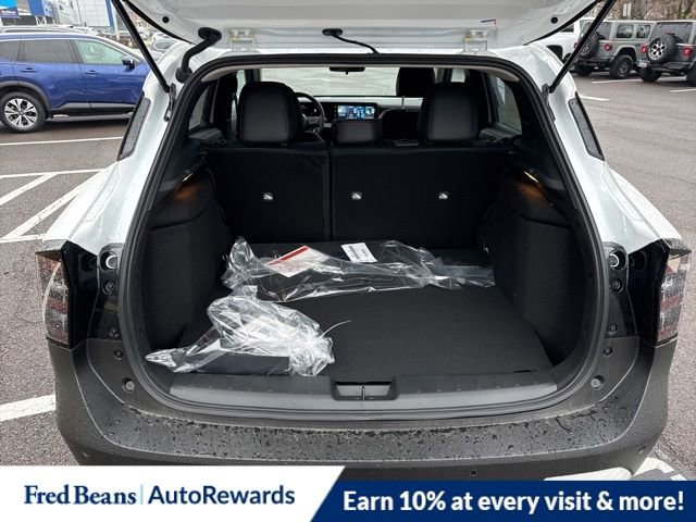 New 2026 Nissan Kicks SR w/ Cold Weather Package AWD/4WD image 12