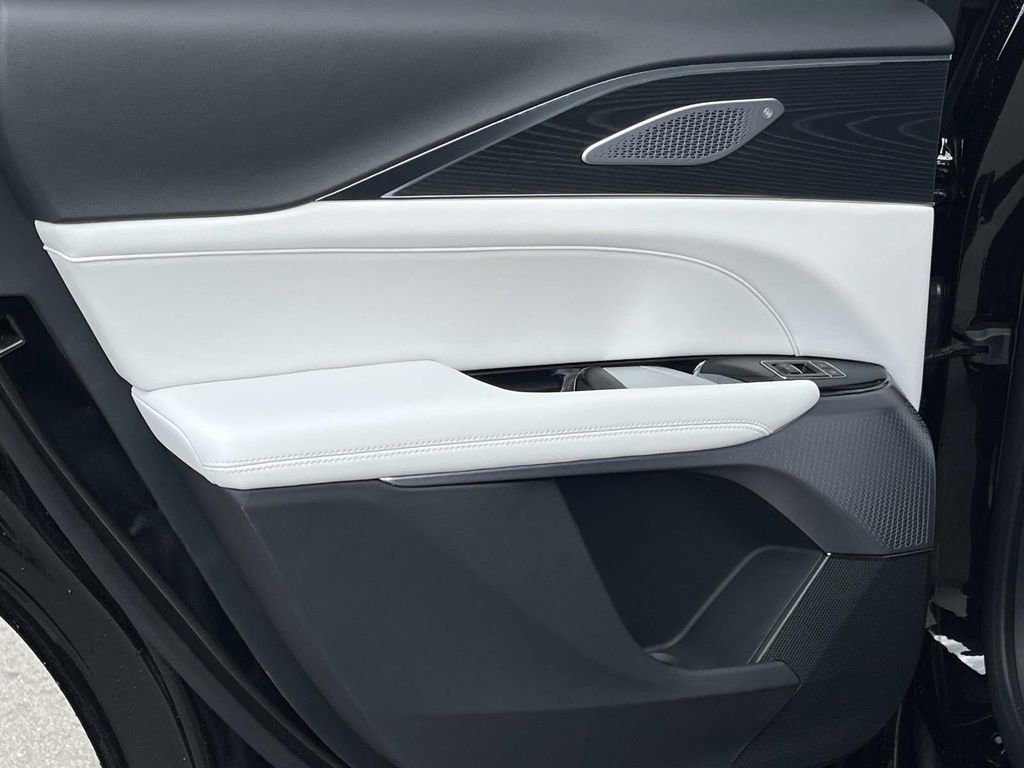 New 2026 Cadillac Lyriq Premium Luxury image 20