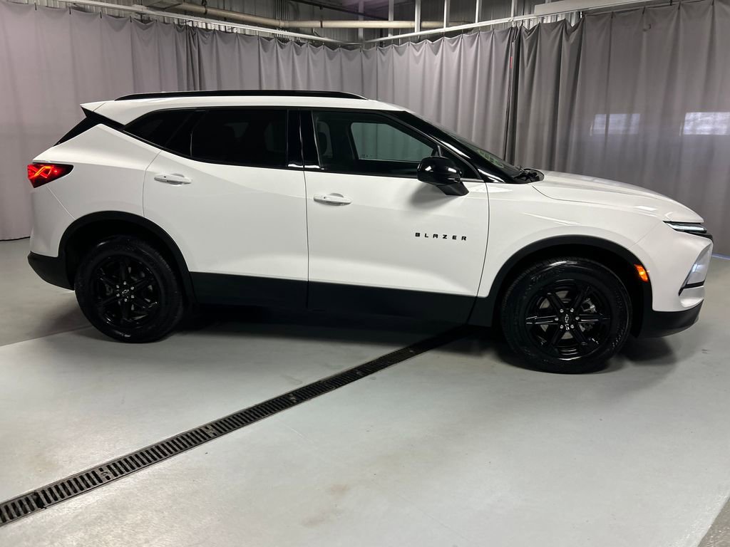Used 2023 Chevrolet Blazer LT w/ Convenience Package image 8