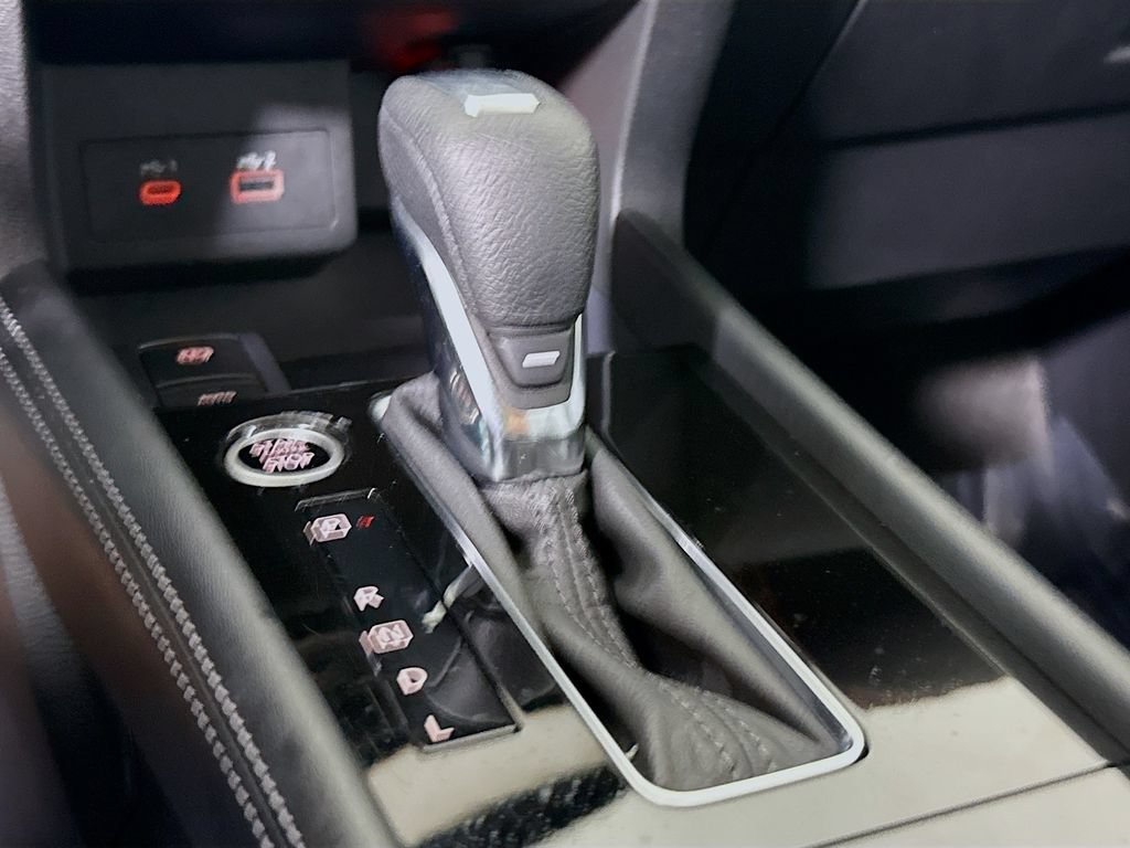 Certified 2023 Nissan Kicks SR w/ SR Premium Package FWD image 10