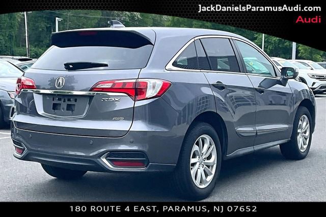 Used 2017 Acura RDX AWD w/ Technology Package image 2