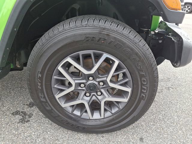 Used 2018 Jeep Wrangler Unlimited Sahara image 8